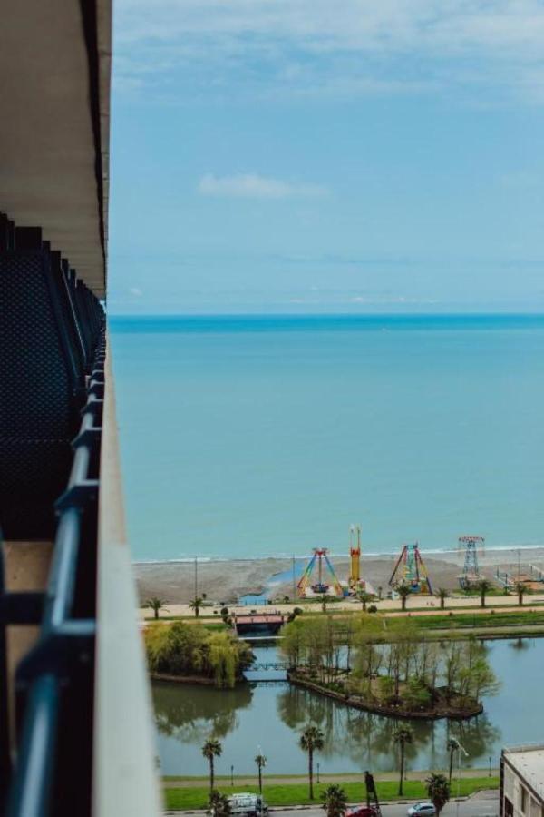 General Sea View Apartments In Orbi City Batumi Eksteriør billede